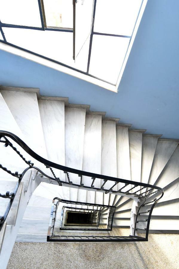 Appartement Artist'S Lovely Nest Under The Shadow Of The Parthenon à Athènes Extérieur photo