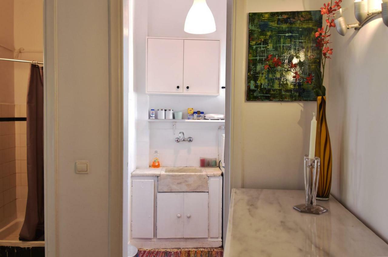 Appartement Artist'S Lovely Nest Under The Shadow Of The Parthenon à Athènes Extérieur photo